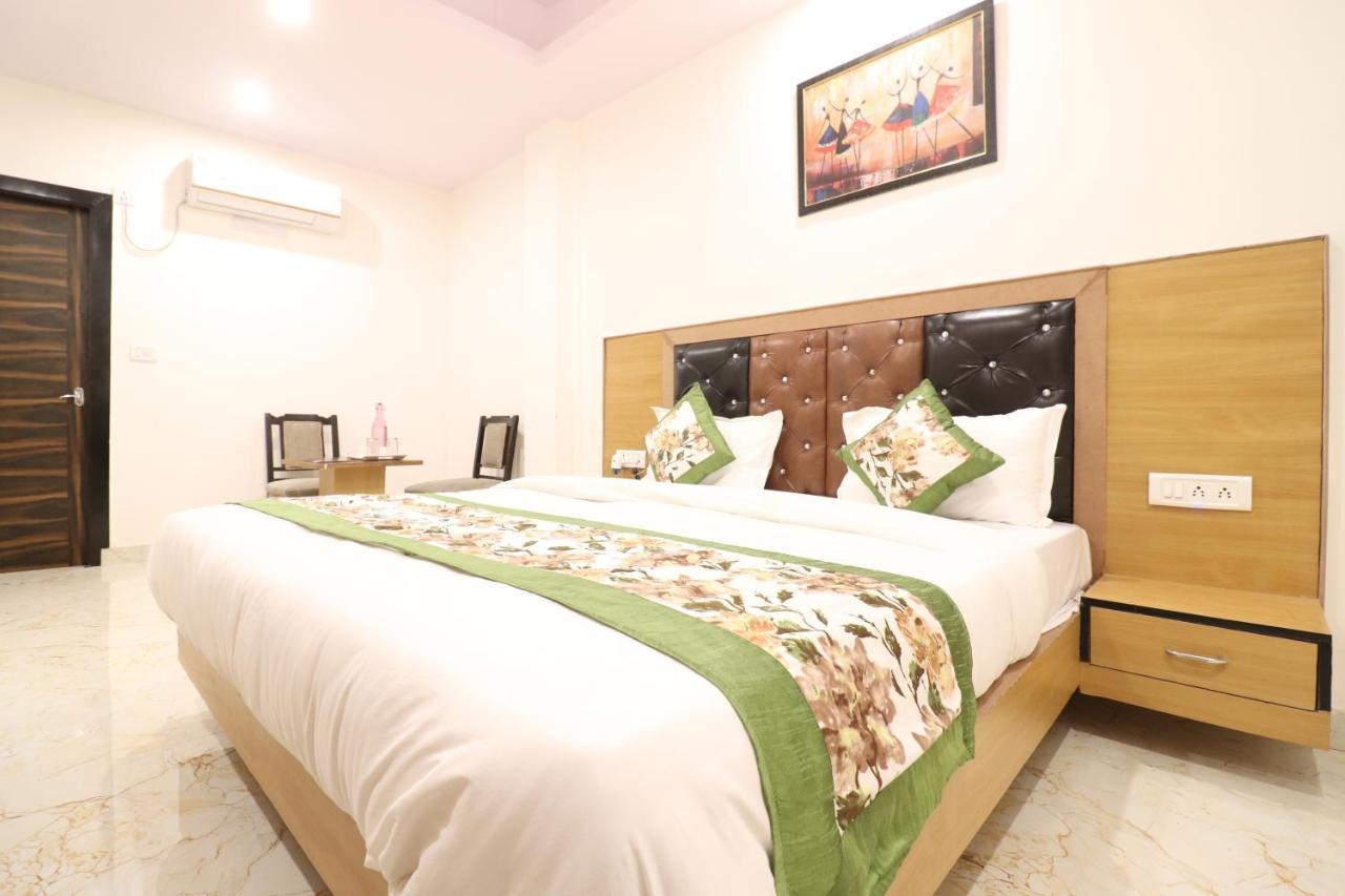 Hotel Hari International - Noida Sector 11 Kültér fotó