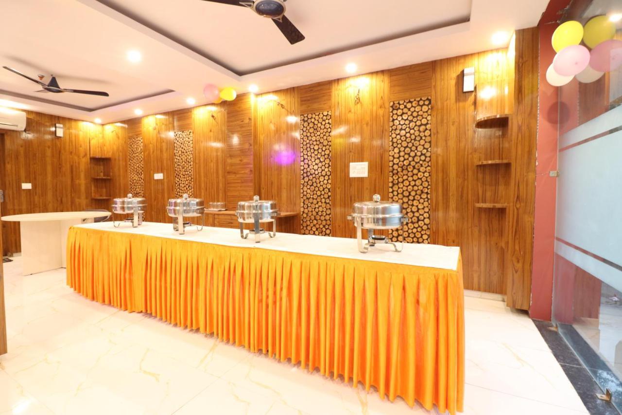 Hotel Hari International - Noida Sector 11 Kültér fotó