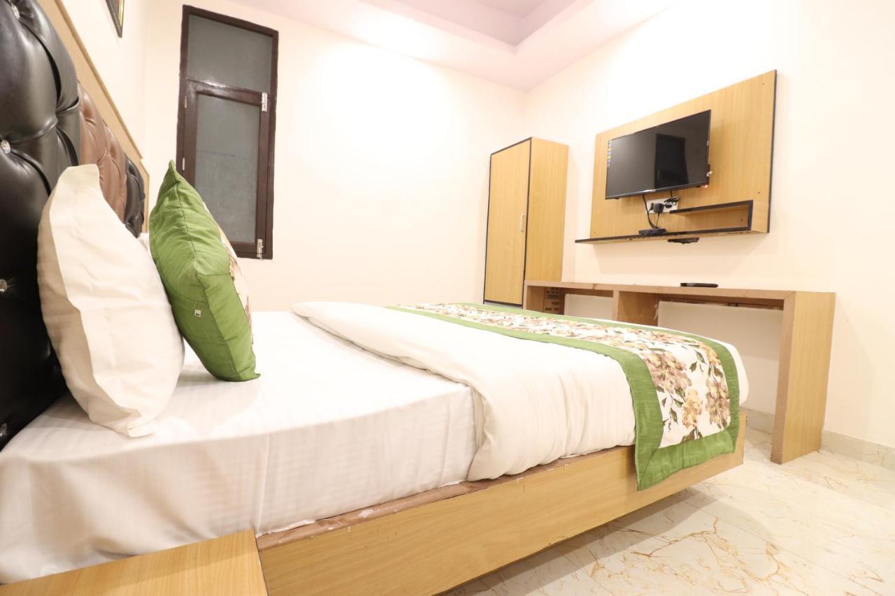 Hotel Hari International - Noida Sector 11 Kültér fotó