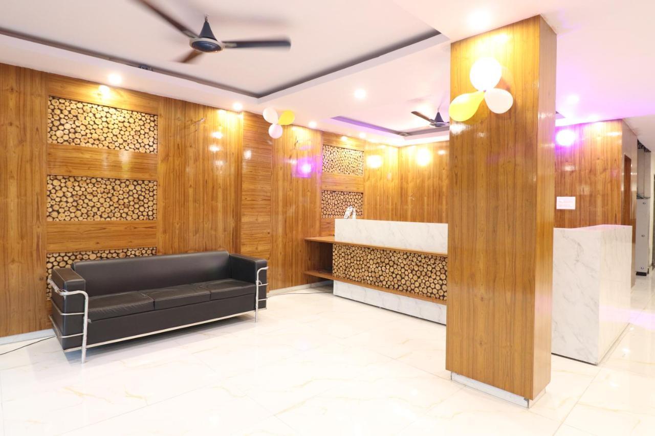 Hotel Hari International - Noida Sector 11 Kültér fotó