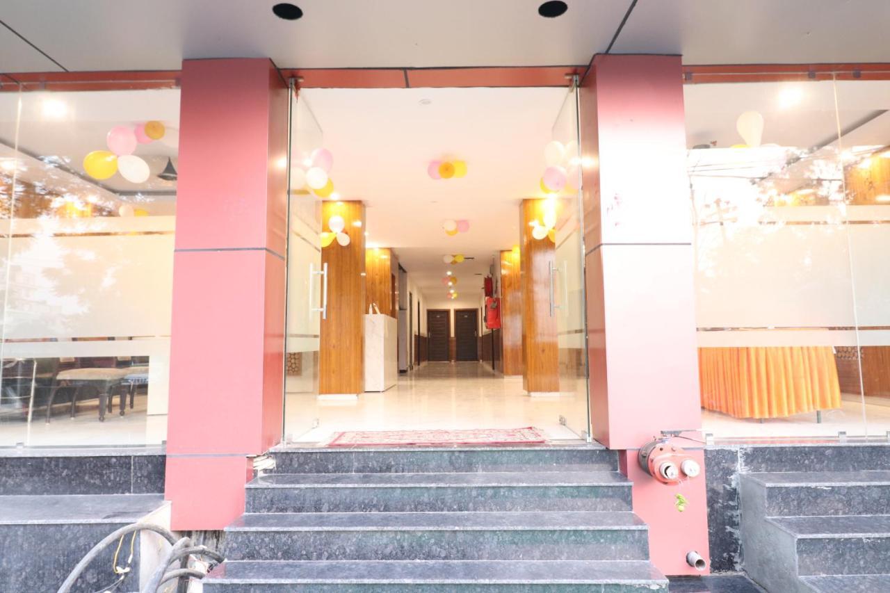 Hotel Hari International - Noida Sector 11 Kültér fotó