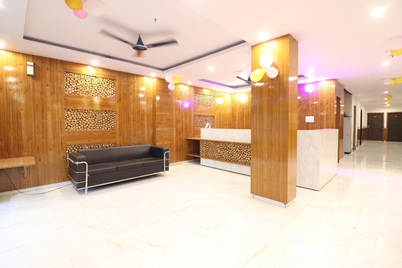 Hotel Hari International - Noida Sector 11 Kültér fotó
