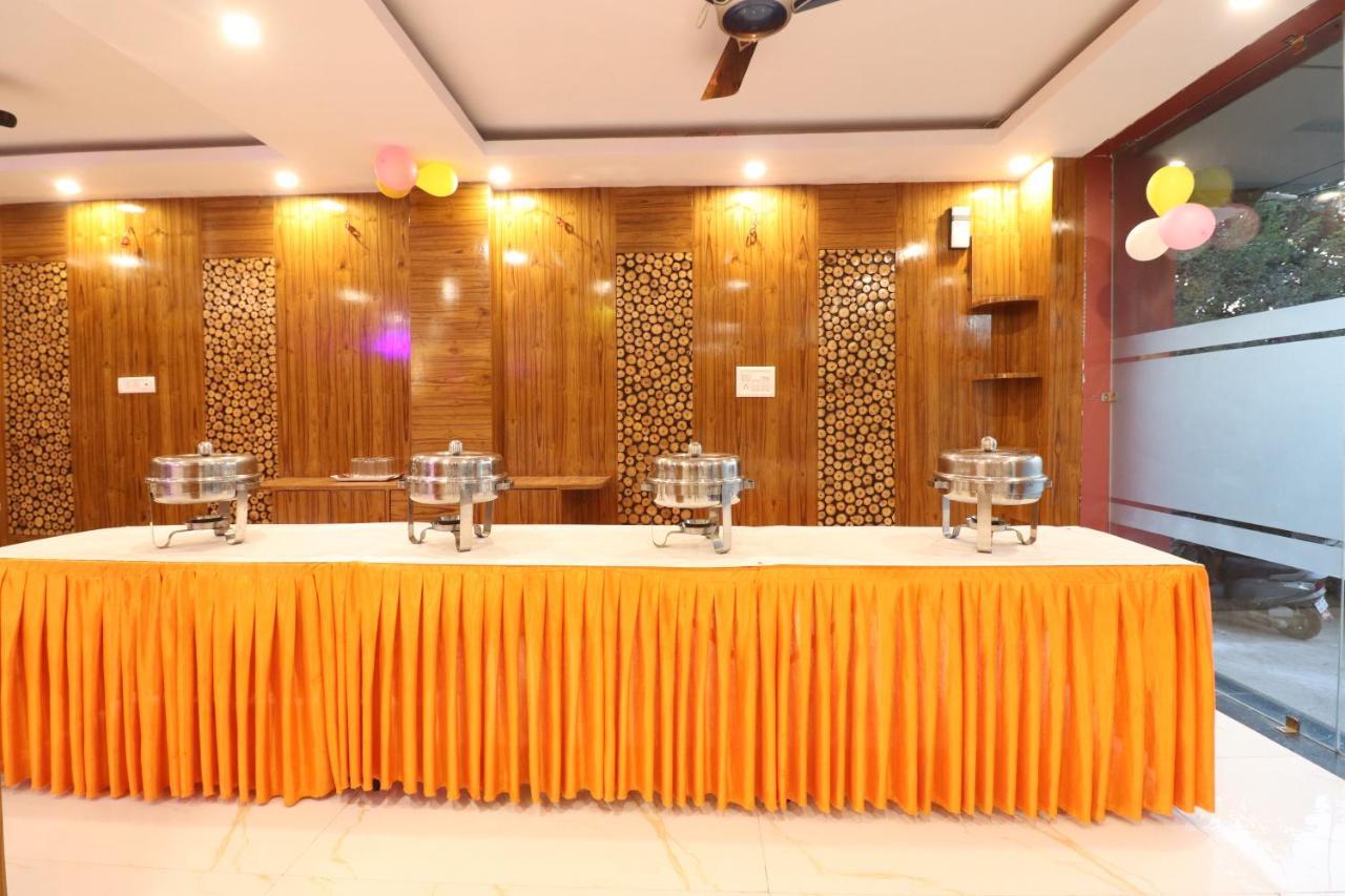Hotel Hari International - Noida Sector 11 Kültér fotó