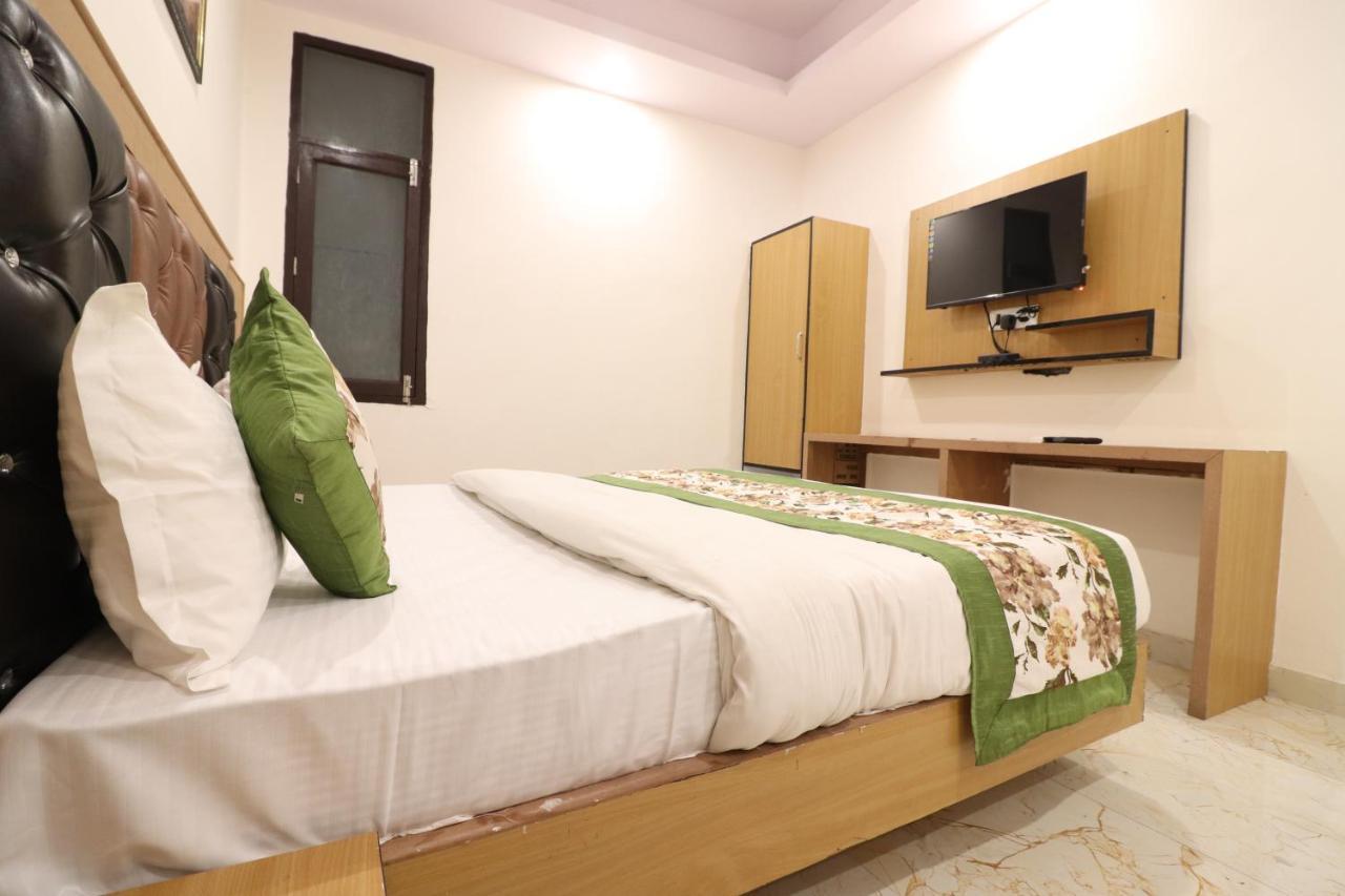 Hotel Hari International - Noida Sector 11 Kültér fotó