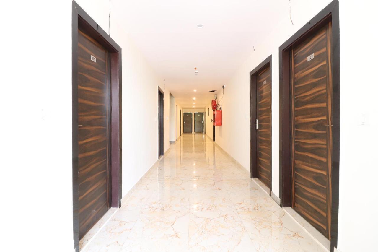 Hotel Hari International - Noida Sector 11 Kültér fotó