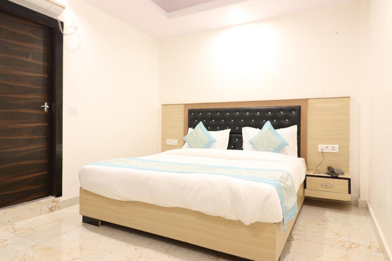 Hotel Hari International - Noida Sector 11 Kültér fotó