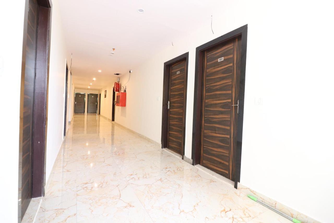 Hotel Hari International - Noida Sector 11 Kültér fotó