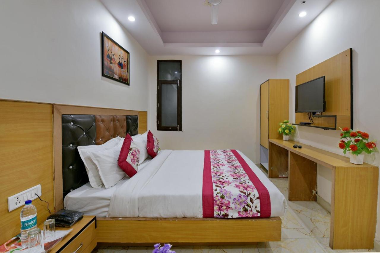 Hotel Hari International - Noida Sector 11 Kültér fotó