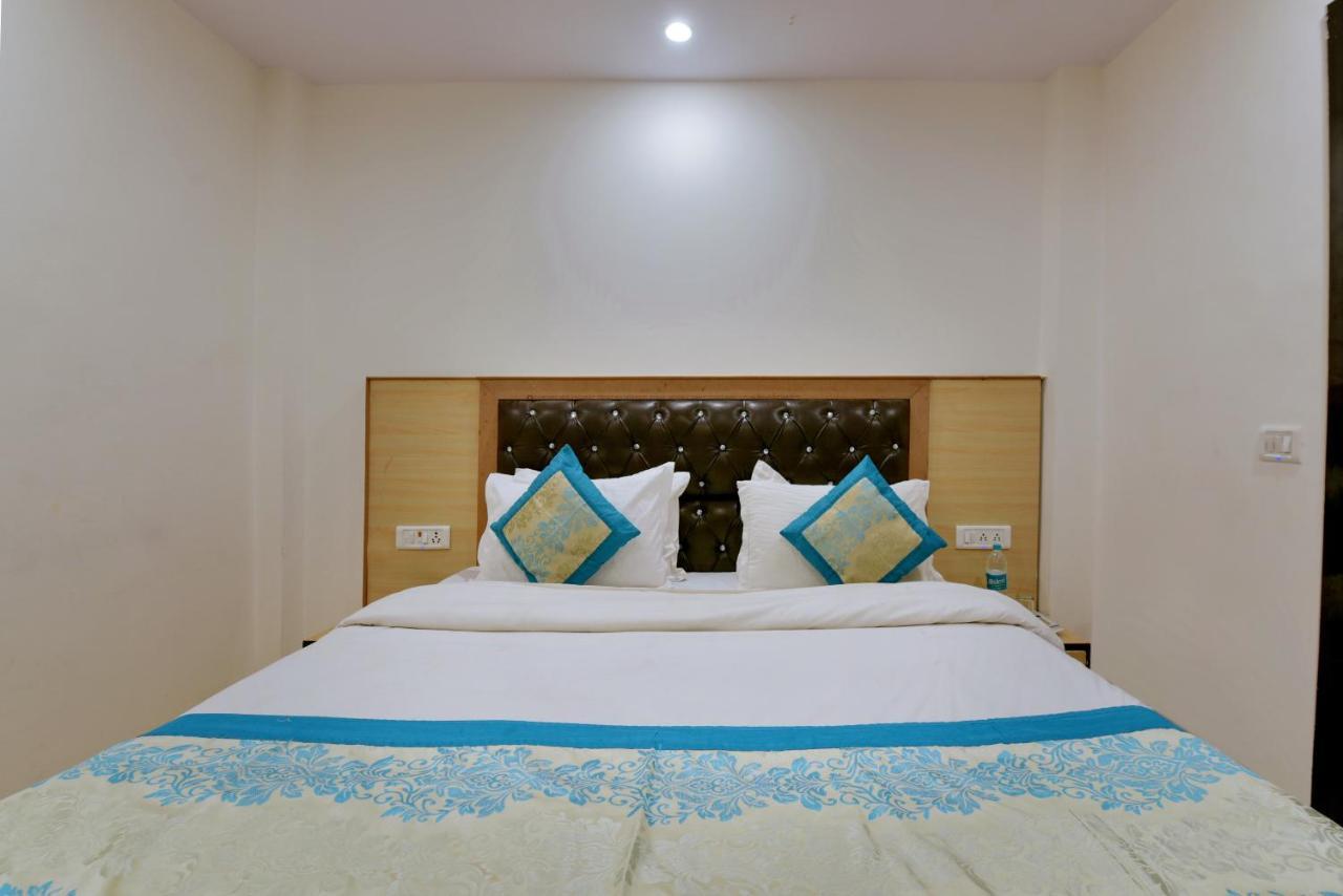 Hotel Hari International - Noida Sector 11 Kültér fotó