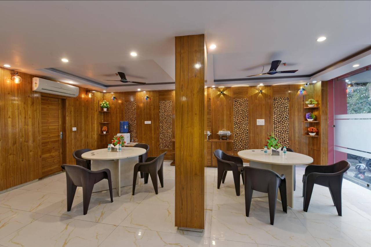 Hotel Hari International - Noida Sector 11 Kültér fotó