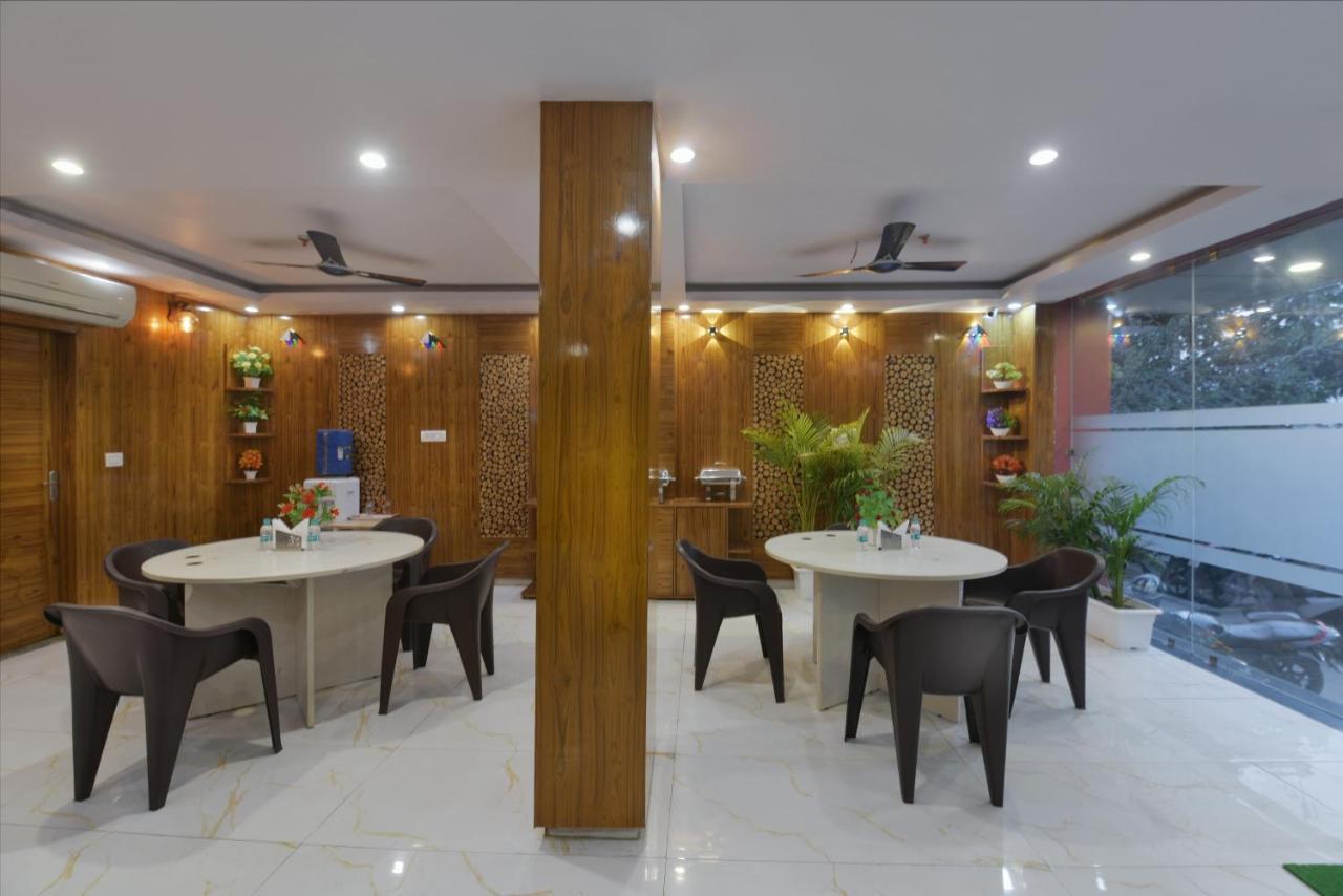Hotel Hari International - Noida Sector 11 Kültér fotó