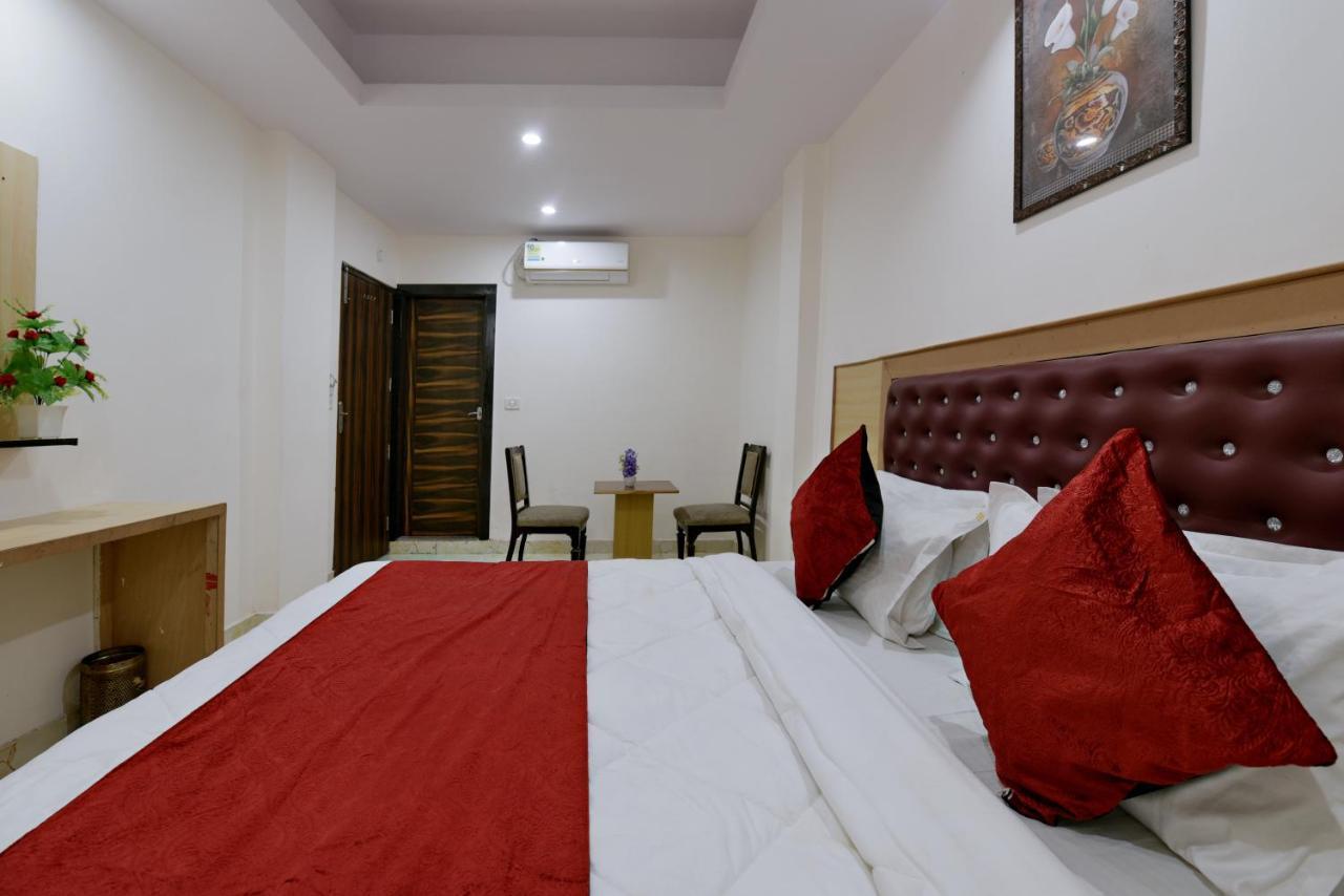 Hotel Hari International - Noida Sector 11 Kültér fotó